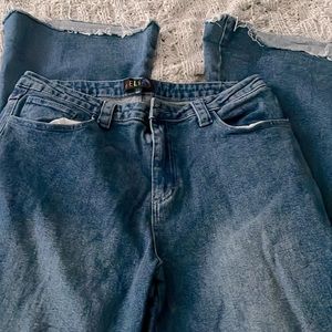 Delia  deconstructed flare, jeans, size extra large